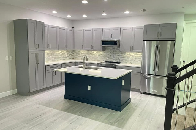Kitchen with new cabinets representing the cost of kitchen cabinets in Delray Beach